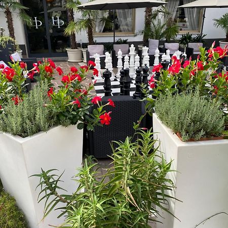 Hotel La Perla Riva del Garda Ngoại thất bức ảnh