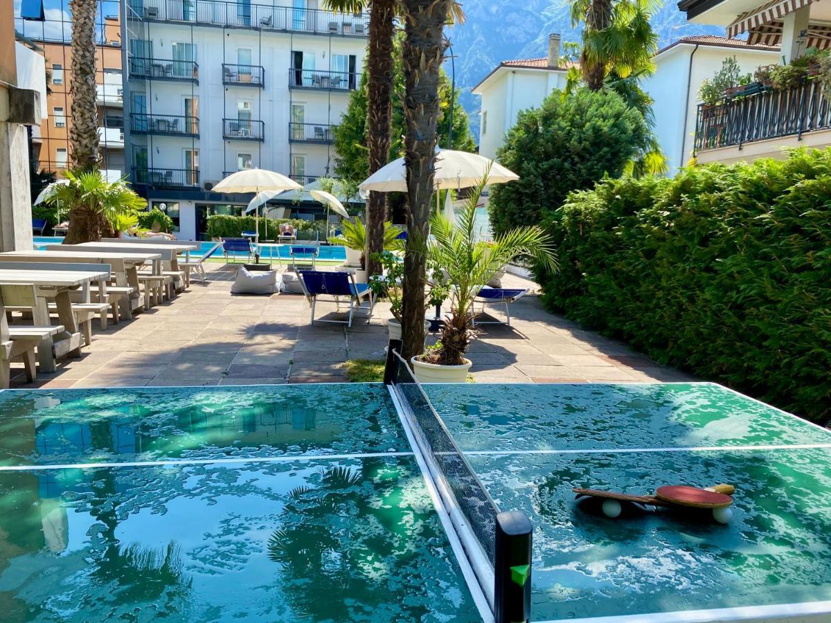 Hotel La Perla Riva del Garda Ngoại thất bức ảnh