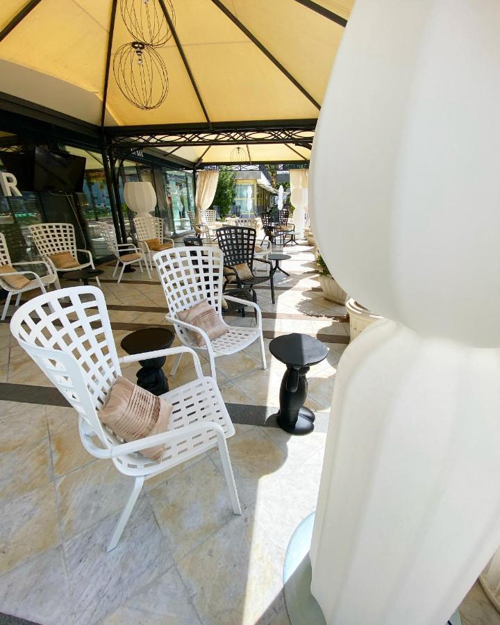 Hotel La Perla Riva del Garda Ngoại thất bức ảnh