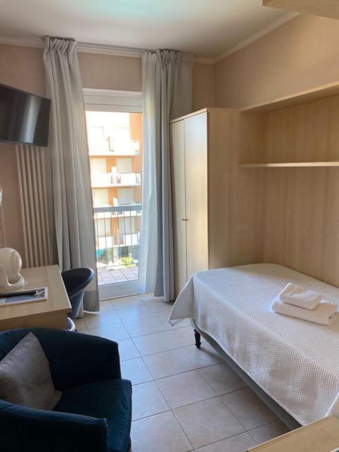 Hotel La Perla Riva del Garda Ngoại thất bức ảnh
