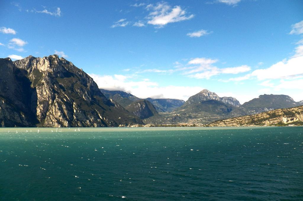 Hotel La Perla Riva del Garda Ngoại thất bức ảnh