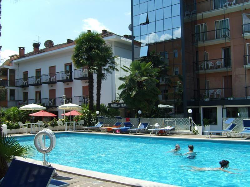 Hotel La Perla Riva del Garda Ngoại thất bức ảnh