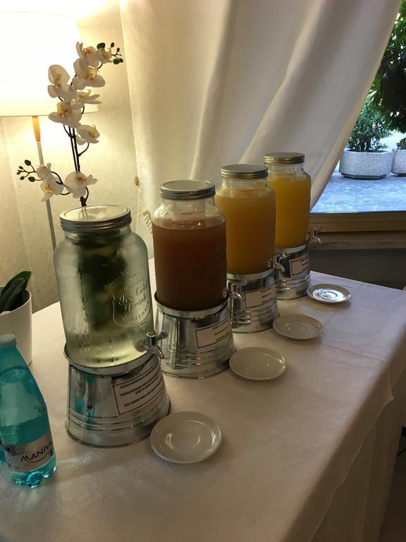 Hotel La Perla Riva del Garda Ngoại thất bức ảnh